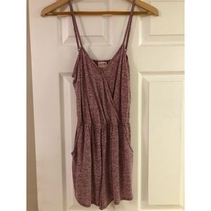 Burgundy romper with pockets - size S